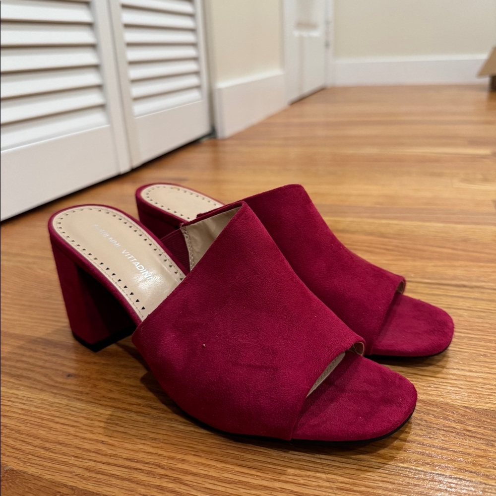 Beautiful dark purple pinkish sandals